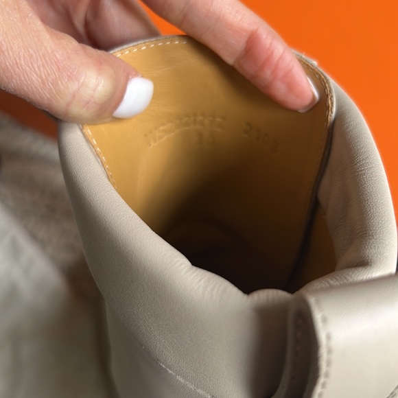 ✨Like New Hermes Bridge Ankle Boots Ecru - Picture 5 of 6